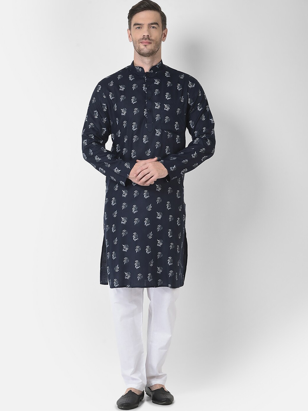 

SG LEMAN Men Navy Blue Floral Printed Kurta with Trouser
