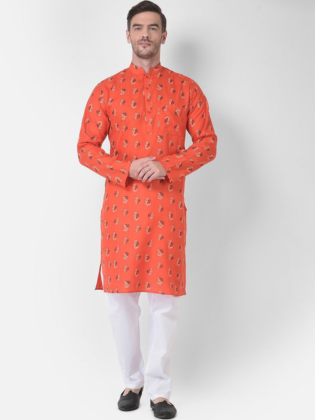 

SG LEMAN Men Red Floral Printed Kurta with Trouser