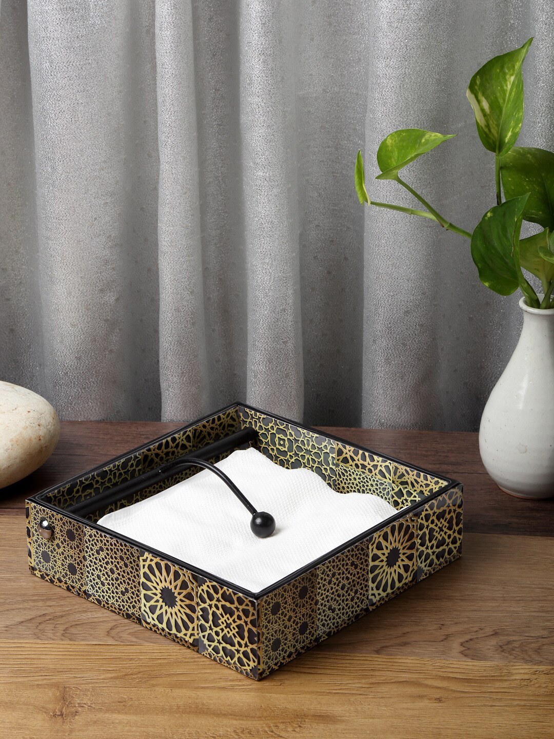 

ROMEE Yellow & Black Printed Tissue Holder