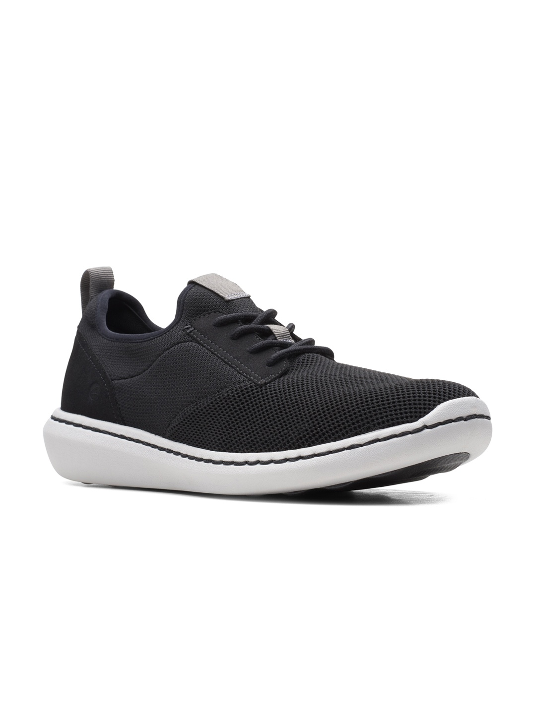 

Clarks Men Woven Design Textile Sneakers, Black