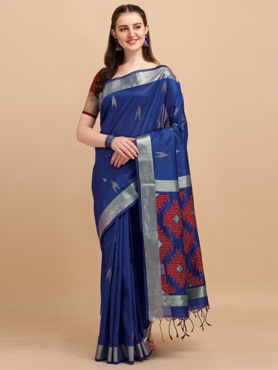 

VISHNU WEAVES Blue & Silver-Toned Ethnic Motifs Zari Bhagalpuri Saree