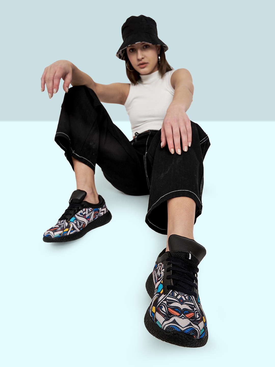 

KazarMax Women Printed Lace-up Mesh Graffiti Sneakers, Black