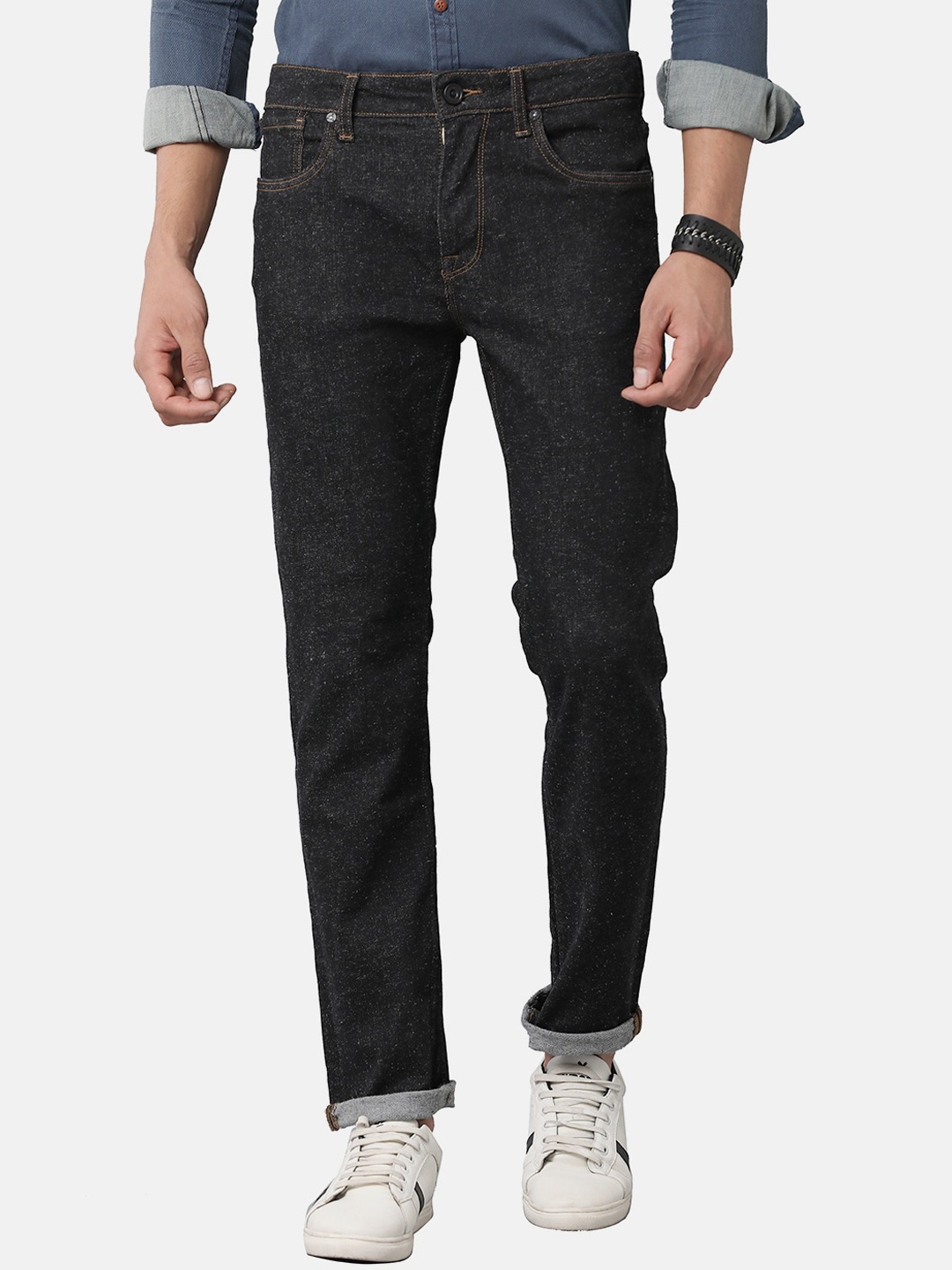 

Voi Jeans Men Black Slim Fit Mid Rise Jeans