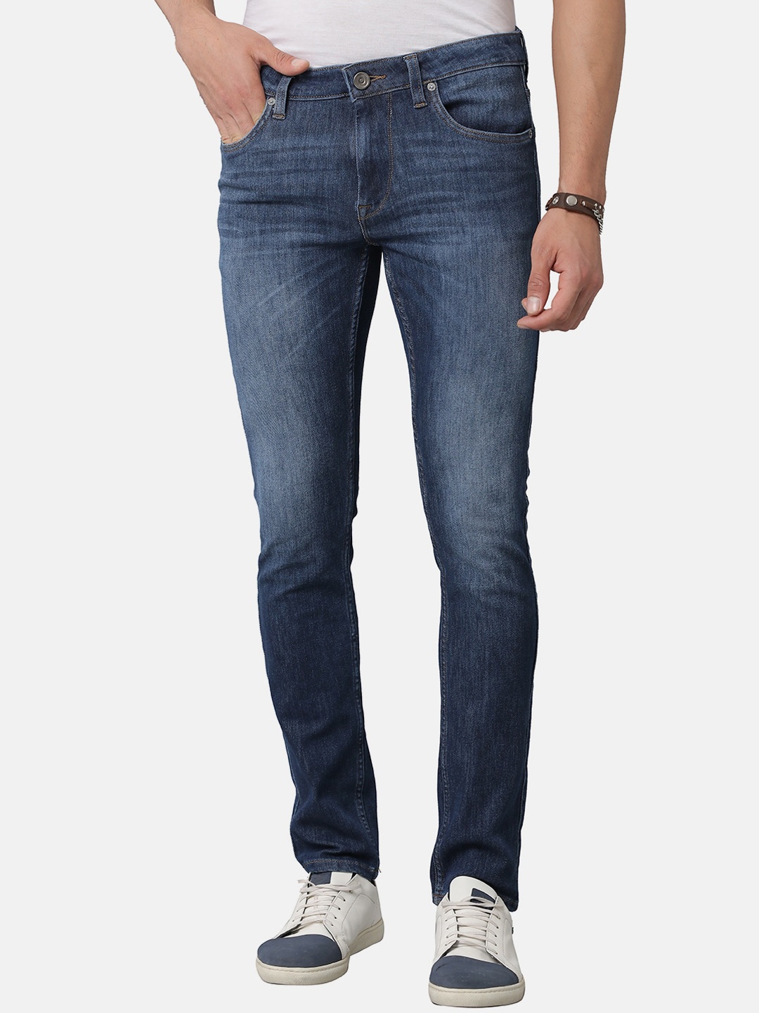

Voi Jeans Men Blue Skinny Fit Light Fade Jeans