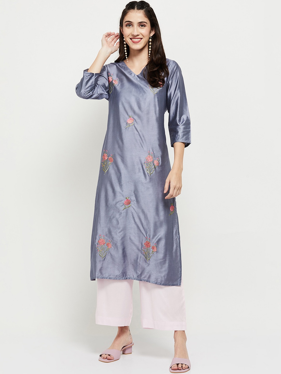 

max Women Blue Embroidered Thread Work Kurta