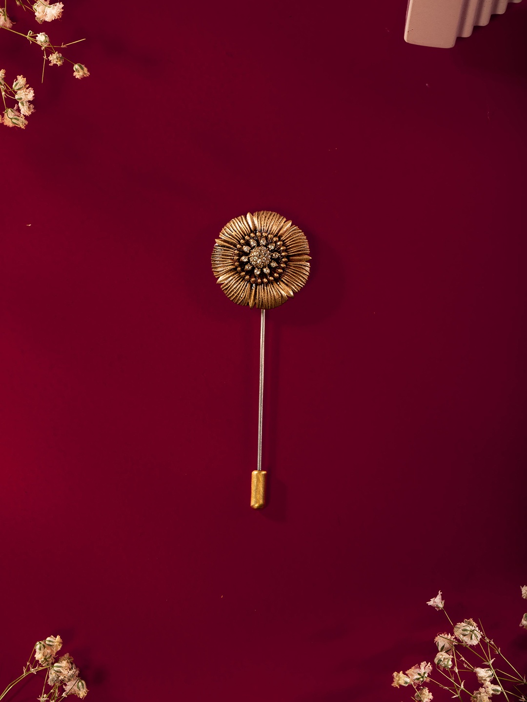 

COSA NOSTRAA Men Antique Gold -Toned Flower Power Lapel Pin Brooch