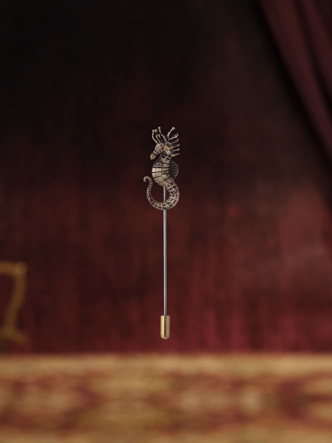 

COSA NOSTRAA Men Antique Gold-Toned Crowned Sea Horse Lapel Pin Brooch