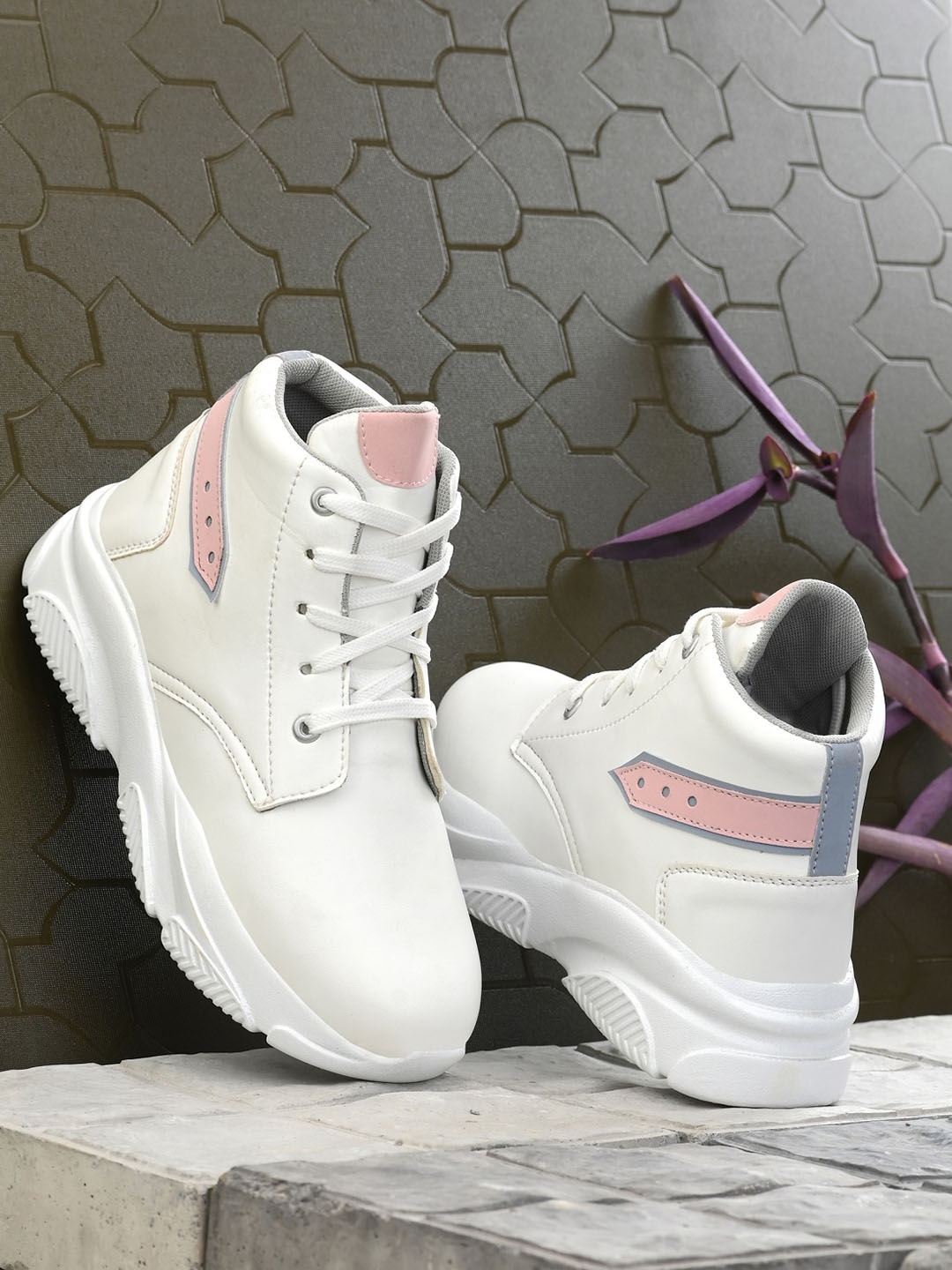 

DressBerry Women Lace-Ups Colourblocked Sneakers With Pink Detailing, White