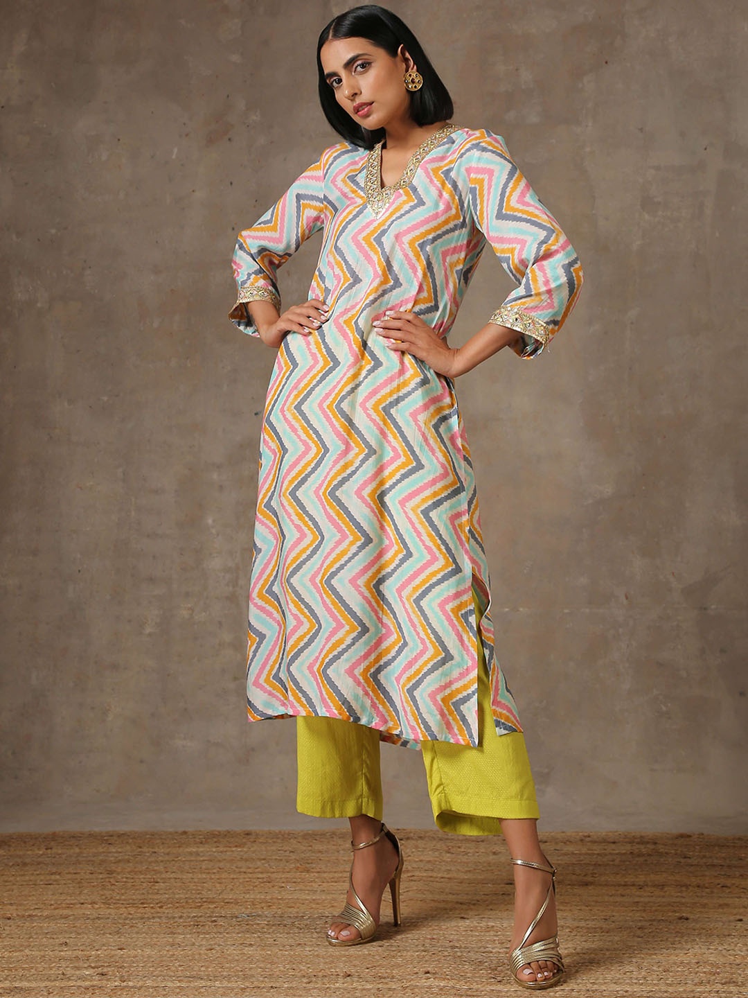 

trueBrowns Women Multicoloured Printed Kurta with Palazzos, Multi