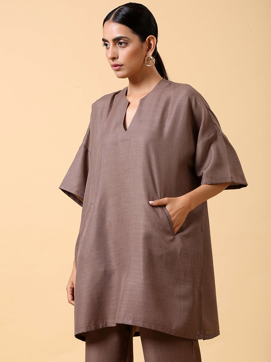 

trueBrowns Women Brown Linen Kurta with Trousers