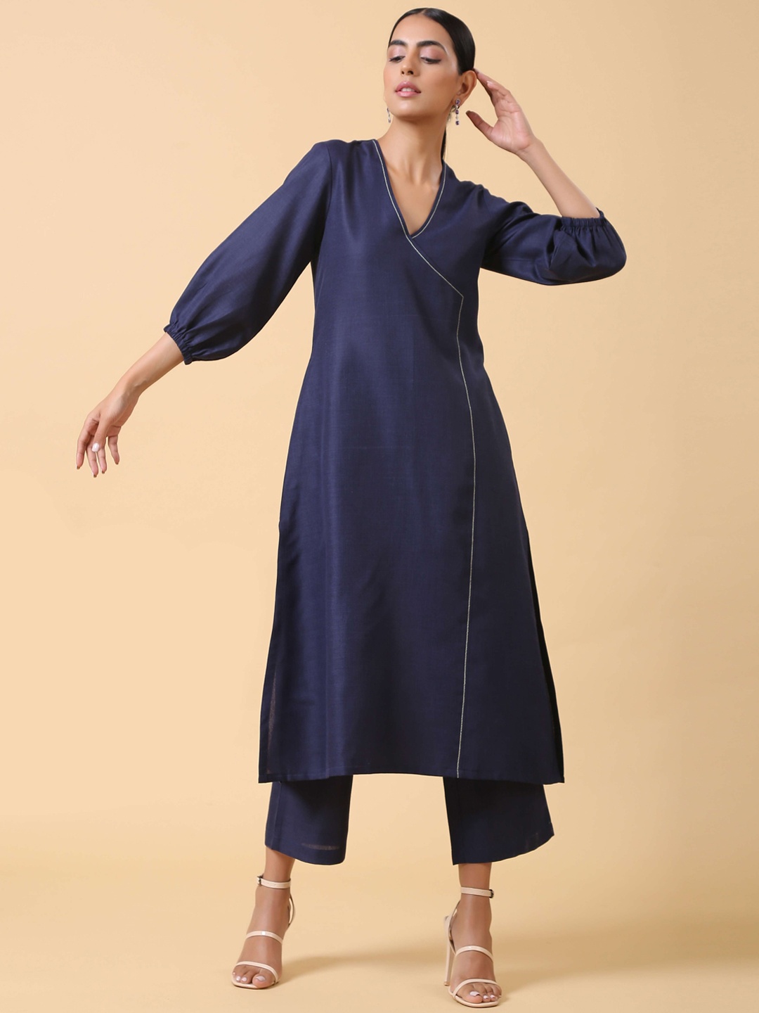 

trueBrowns Women Navy Blue Linen Kurta with Trousers