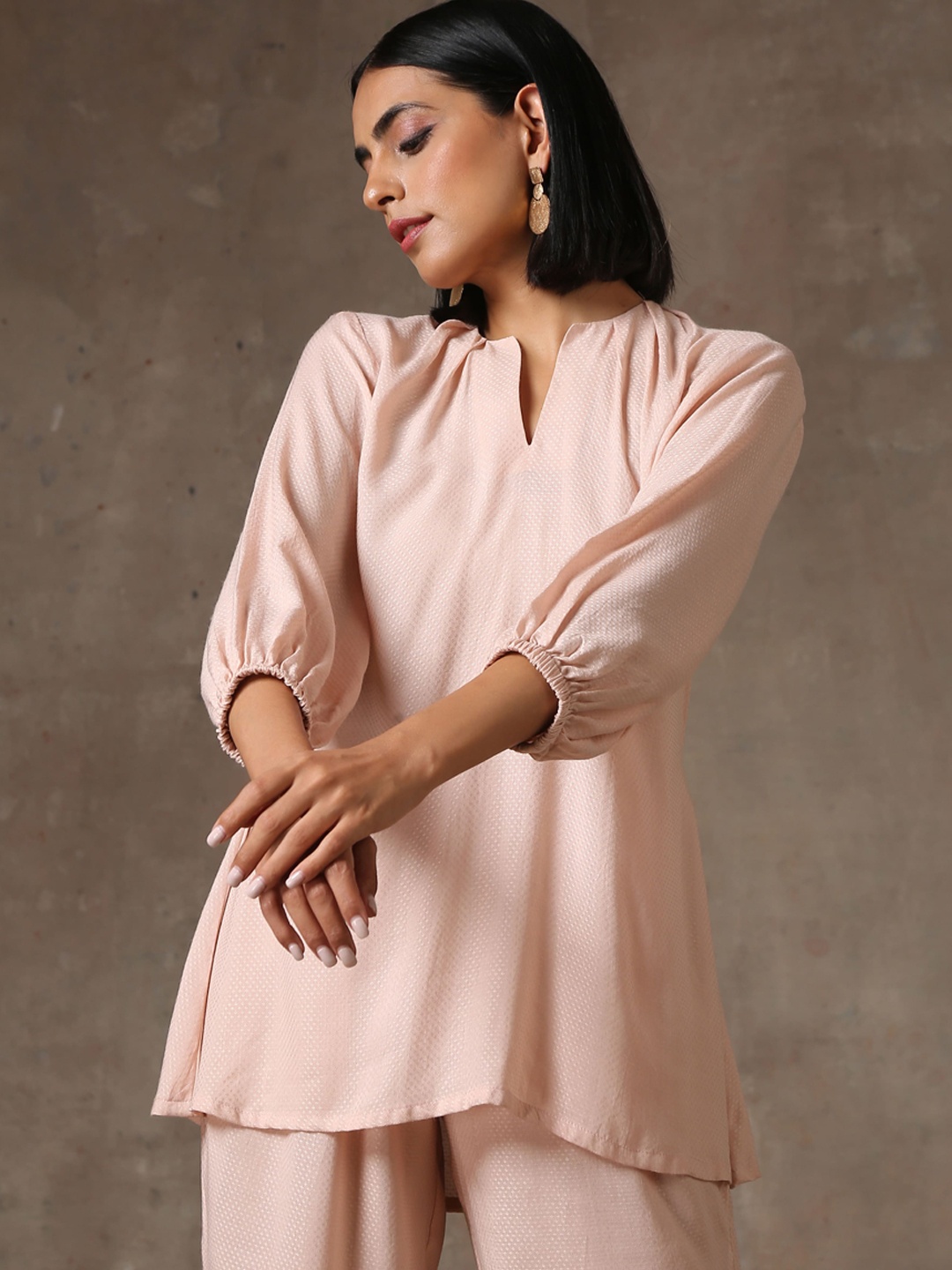 

trueBrowns Women Rose Pink Solid Co-ords Set