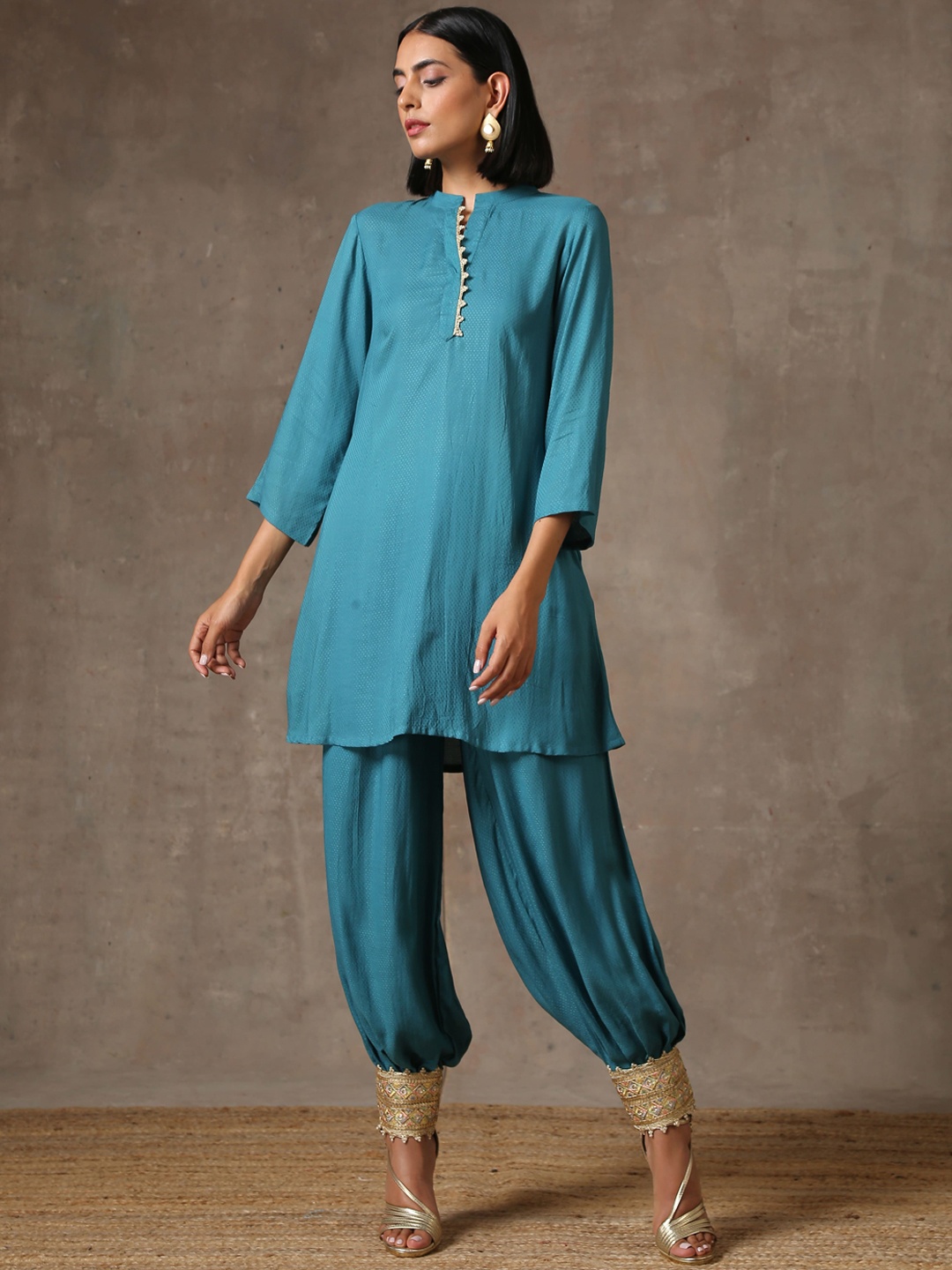 

trueBrowns Women Sea Green Kurta Set with Salwar