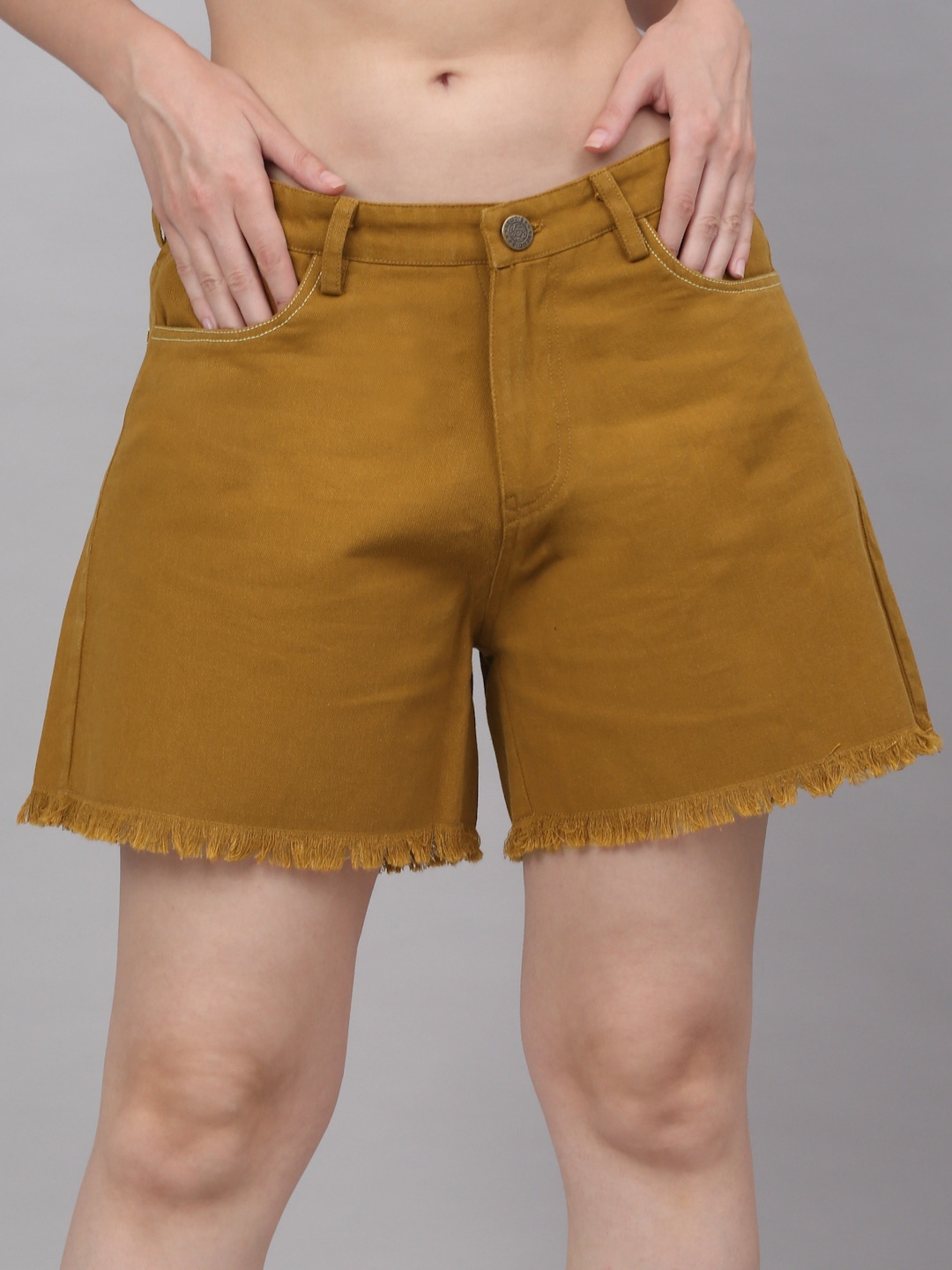 

NEUDIS Women Outdoor Denim Frayed Hem Shorts, Brown