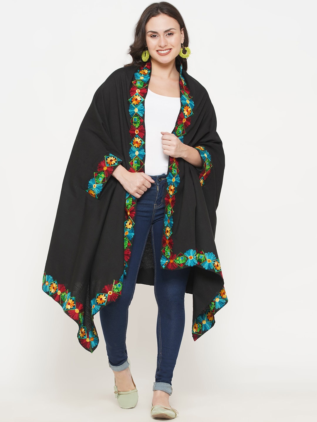 

FABNEST Women Black Geometric Embroidered Thread Work Kurta