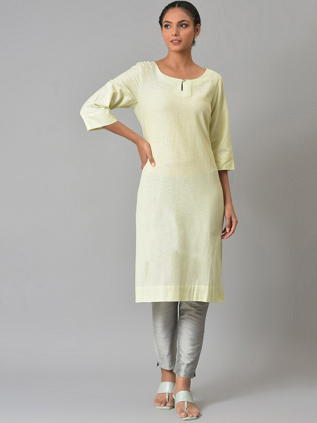 

W Women Green Striped Kurta with Trousers