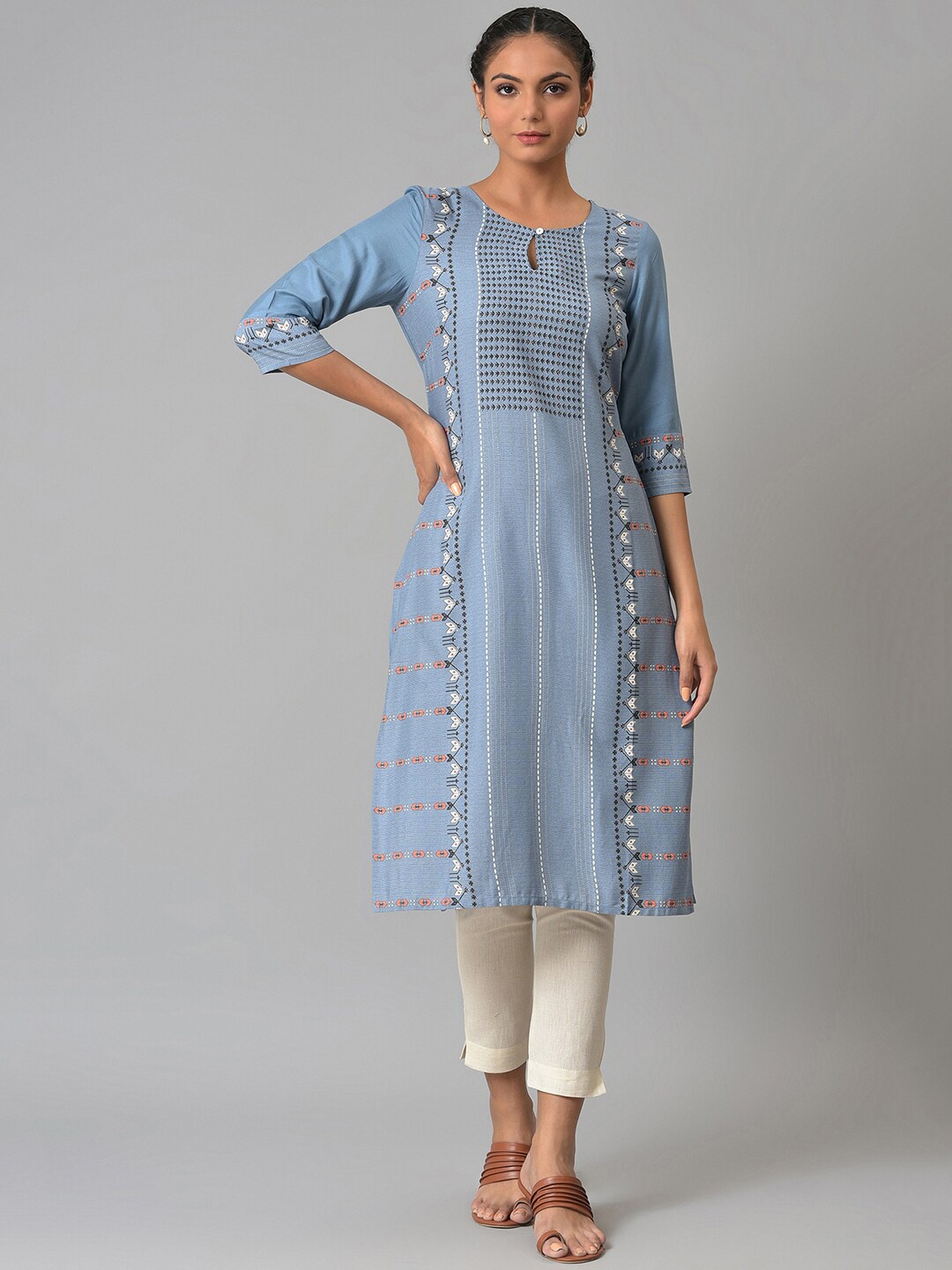 

W Women Blue Printed Kurta with Trousers