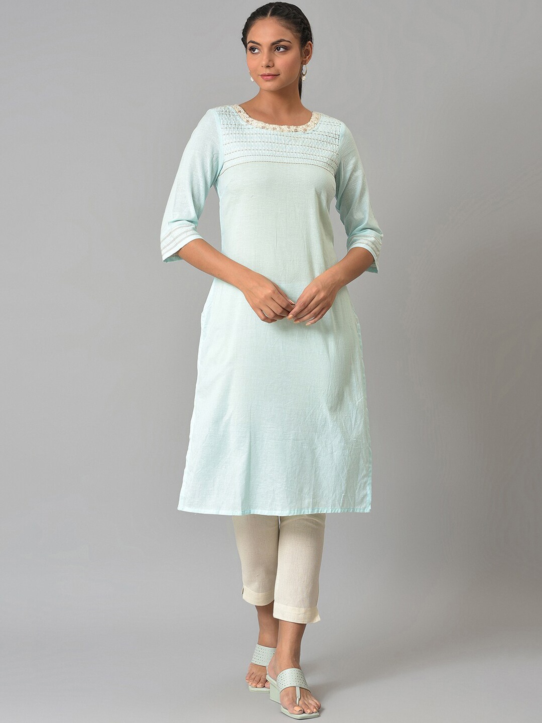 

W Women Blue Pure Cotton Kurta with Trousers