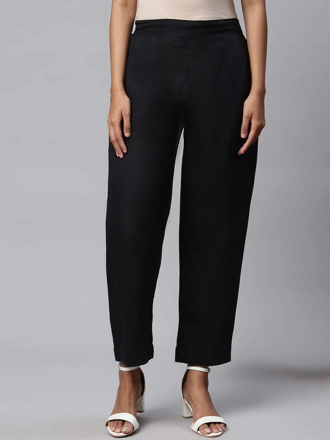

Linen Club Woman Black Solid Sustainable Trouser