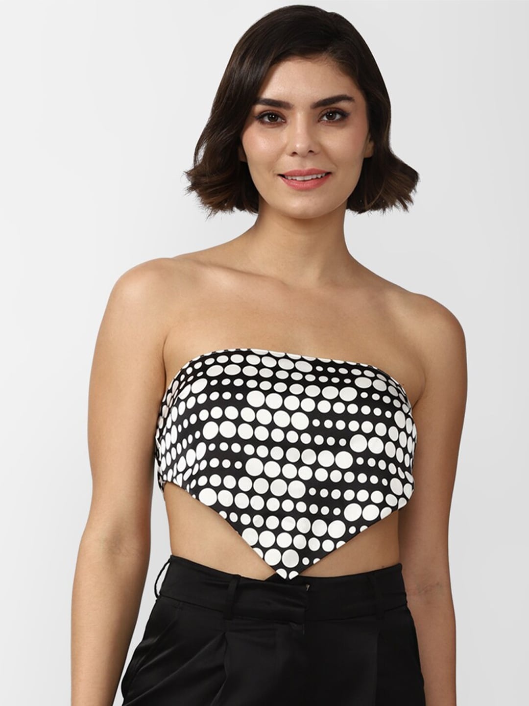 

FOREVER 21 Women Geometric Print Tube Crop Top, Black