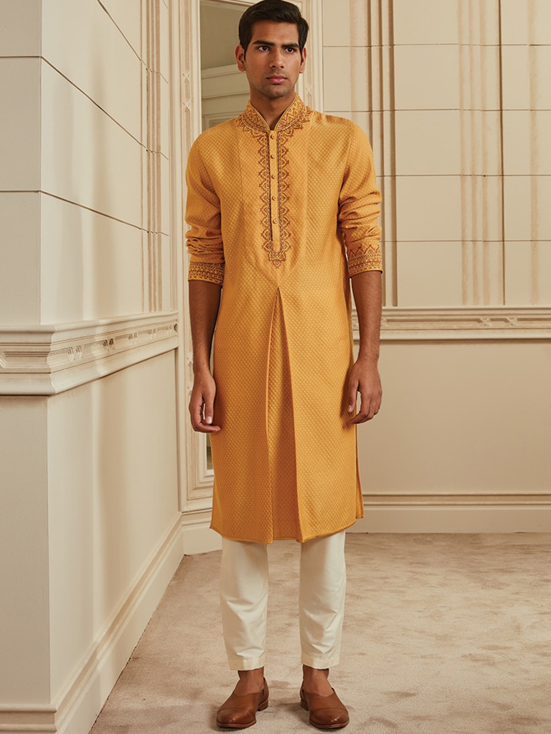 

Tasva Men Orange Jacquard Kurta Set