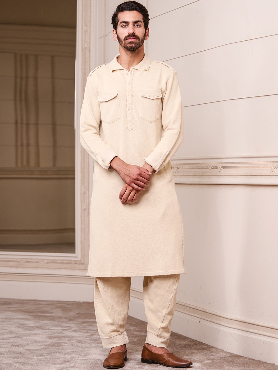 

Tasva Men Cream-Coloured Pathani Cotton Kurta with Salwar