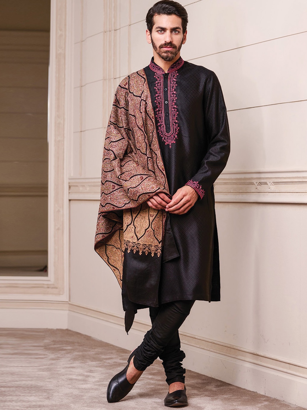 

Tasva Men Black Yoke Design Thread Work Kurta with Churidar & With Dupatta