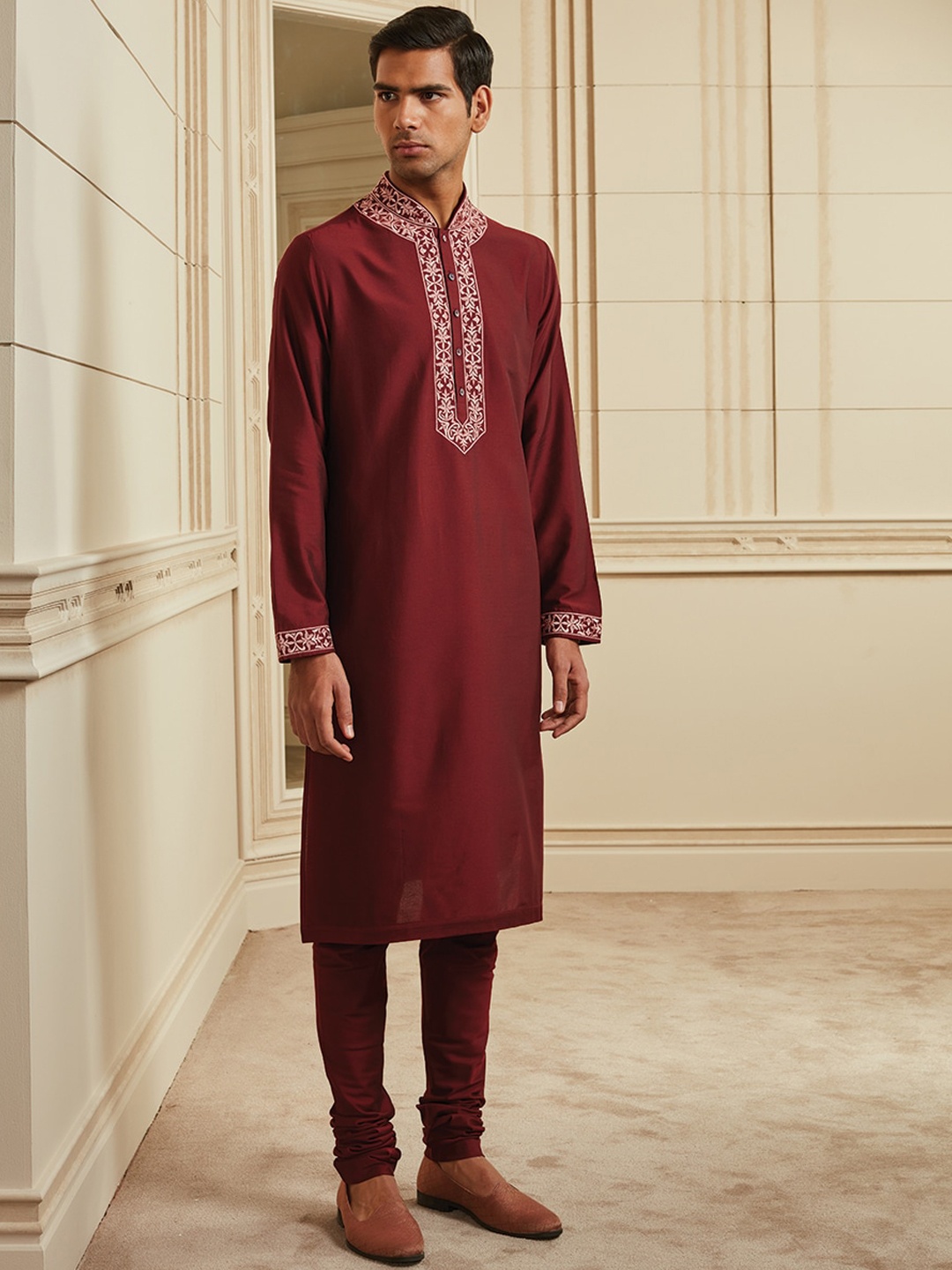 

Tasva Men Maroon Embroidered Kurta with Churidar