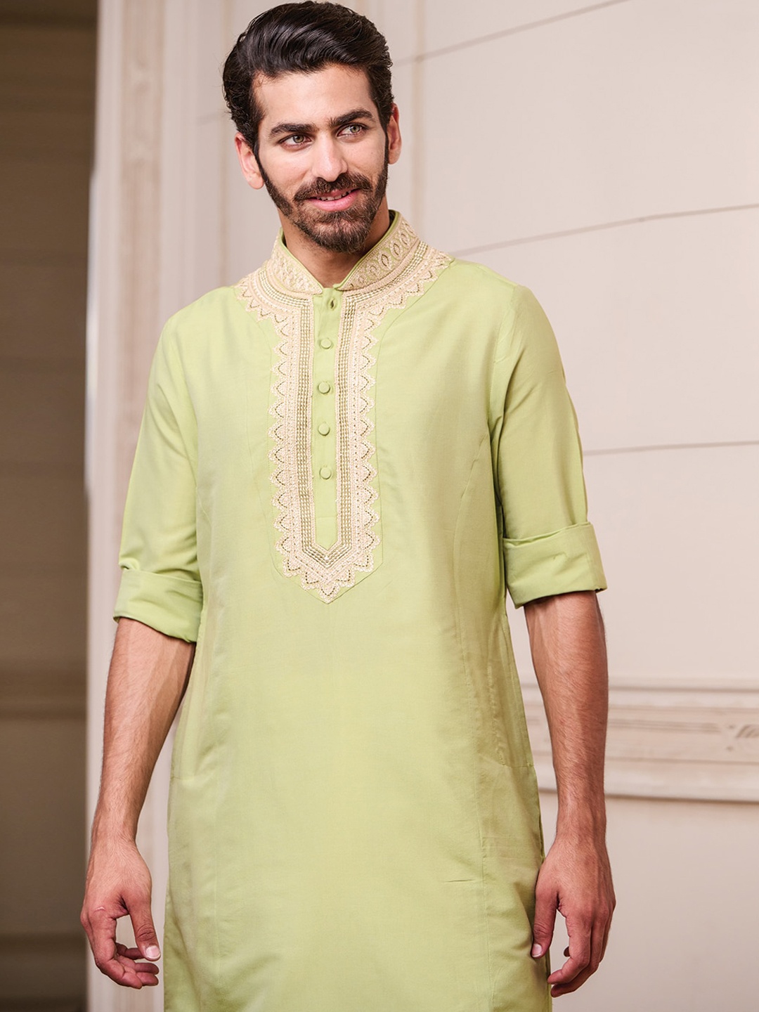 

Tasva Men Green Ethnic Motifs Yoke Design Aari Embroidered Kurta with Churidar
