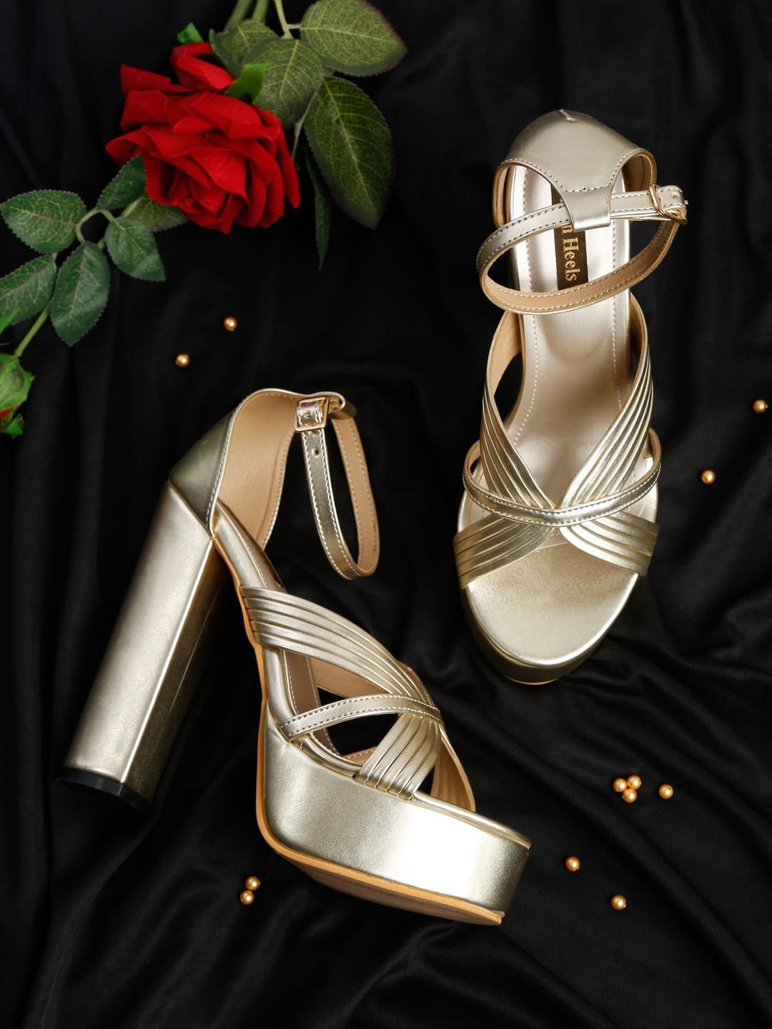 

Flat n Heels Women Gold-Toned Block Sandals with Bows