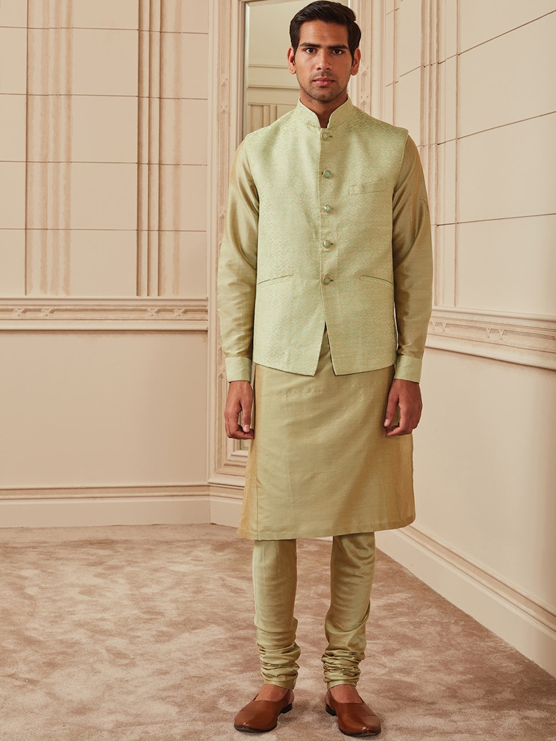 

Tasva Men Green Kurta with Churidar & Jacquard Nehru Jacket