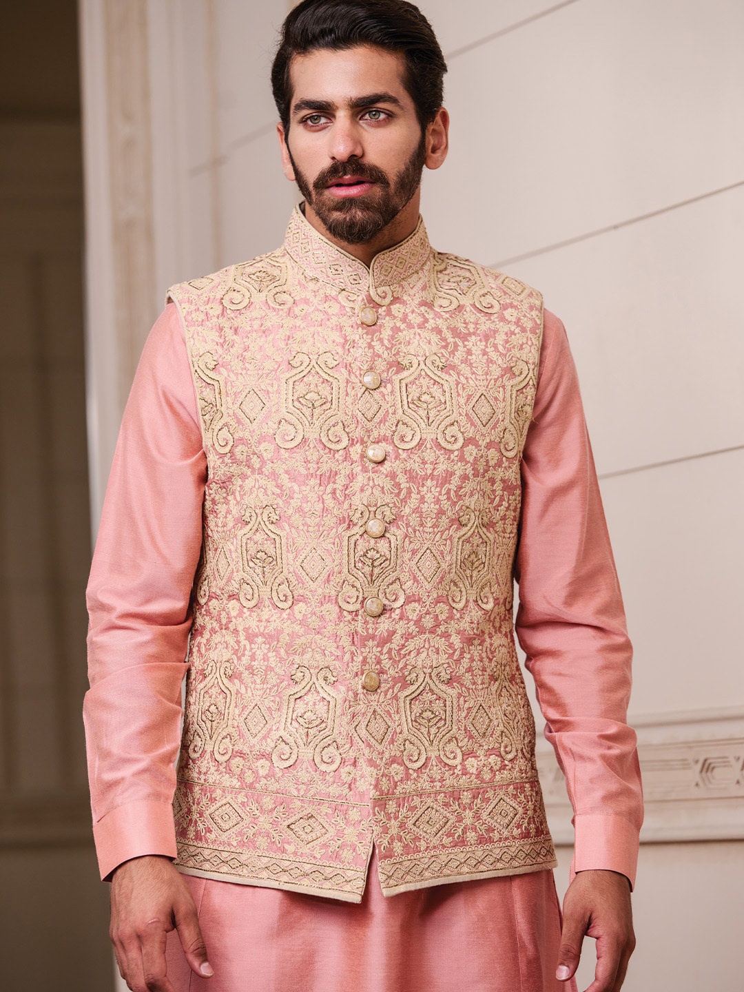 

Tasva Men Salmon Embroidered Pitta Work Kurta Bundi Set, Pink