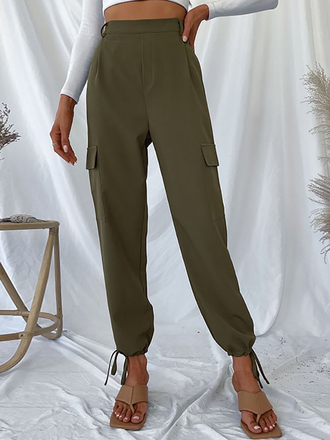 

BoStreet Women Green Tapered Fit Joggers Trousers