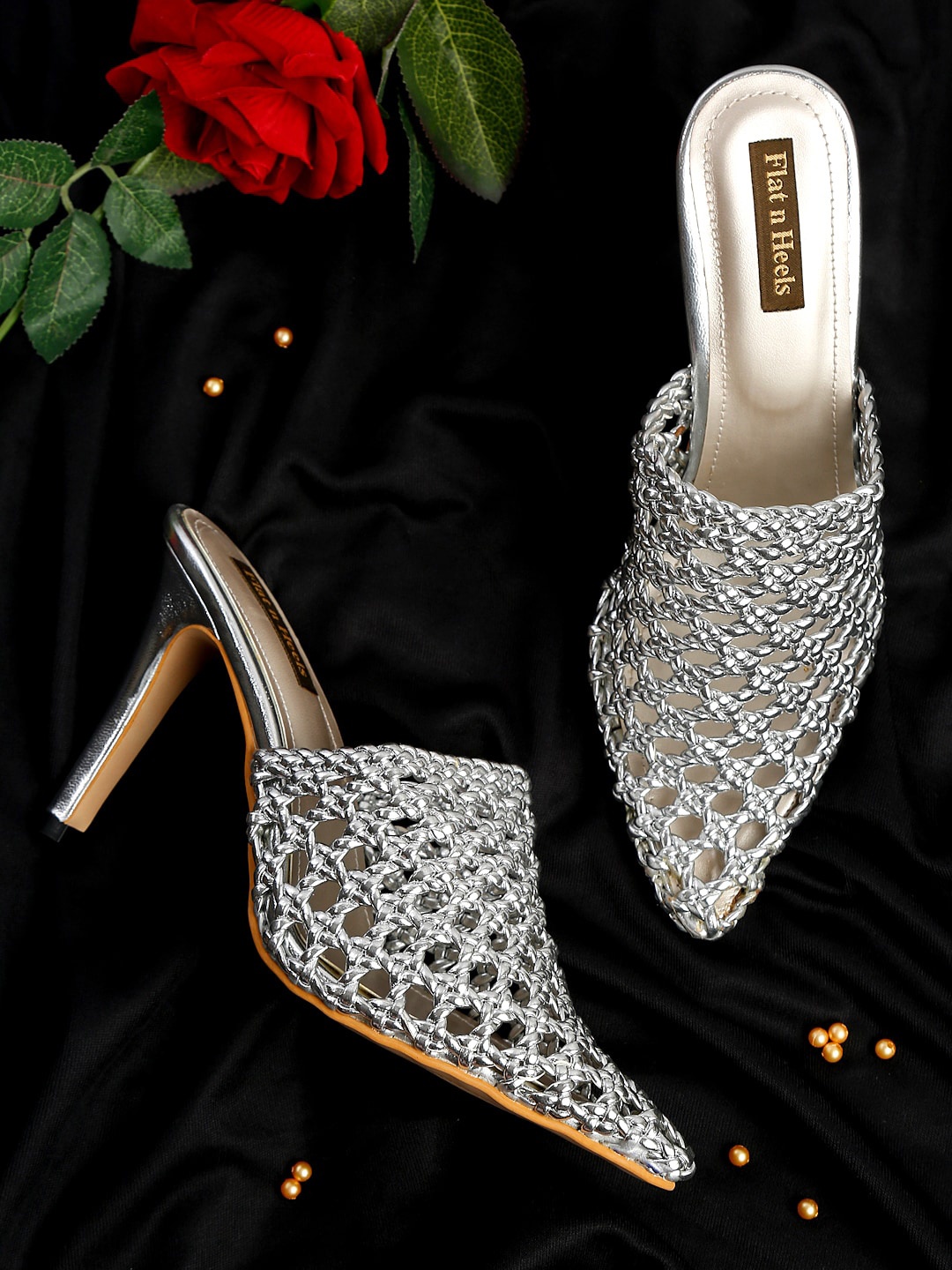 

Flat n Heels Silver-Toned Woven Design Mules