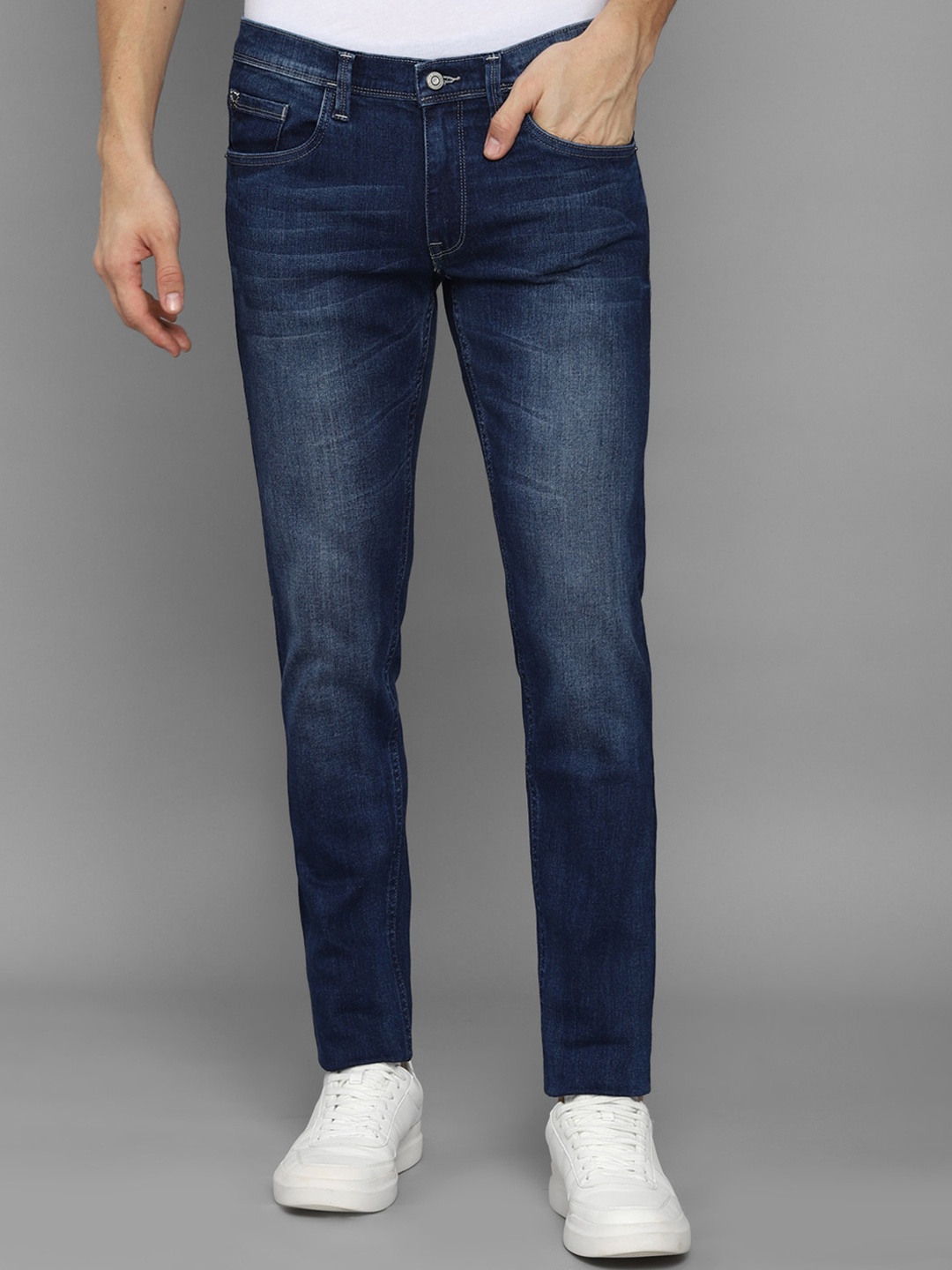 

Allen Solly Men Navy Blue Skinny Fit Light Fade Stretchable Jeans