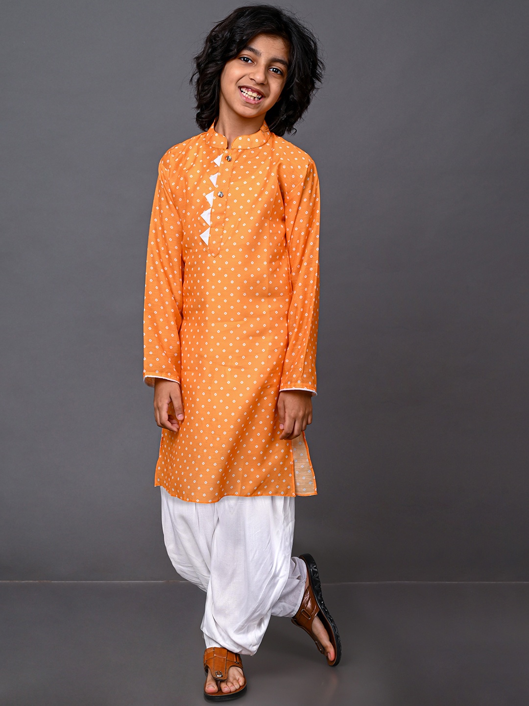

VESHAM Boys Yellow Bandhani Printed Kurta with Patiala