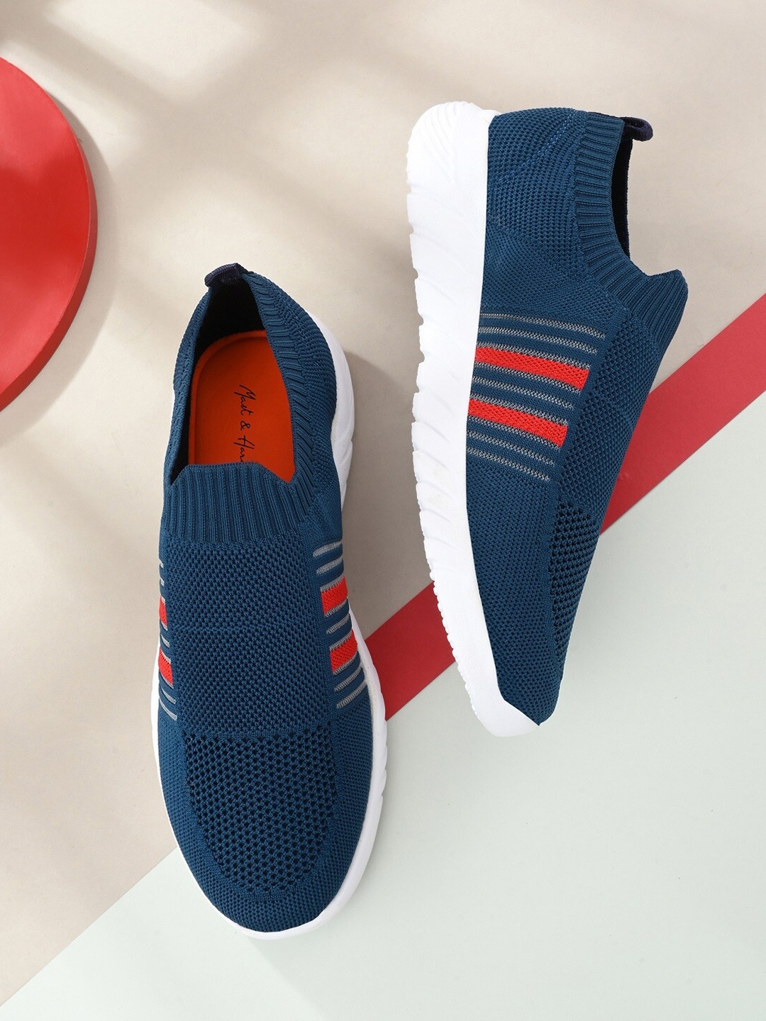 

Mast & Harbour Men Striped Slip-On Sneakers, Navy blue