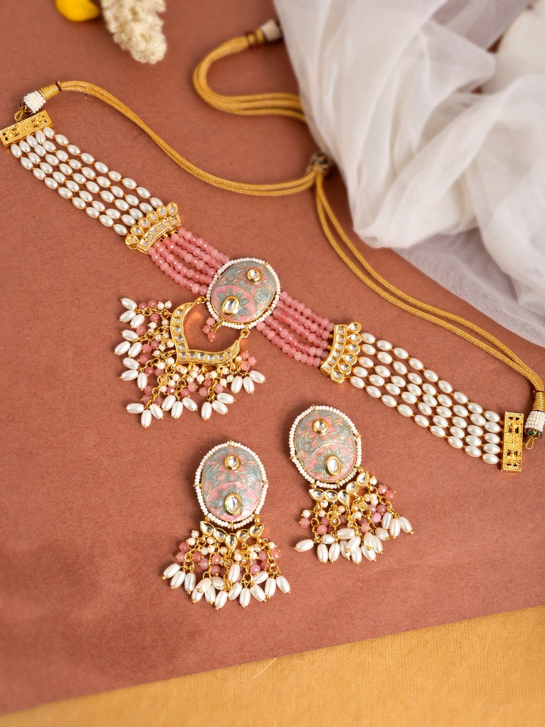 

DASTOOR Gold-Plated & Pink Kundan-Studded Jewellery Set