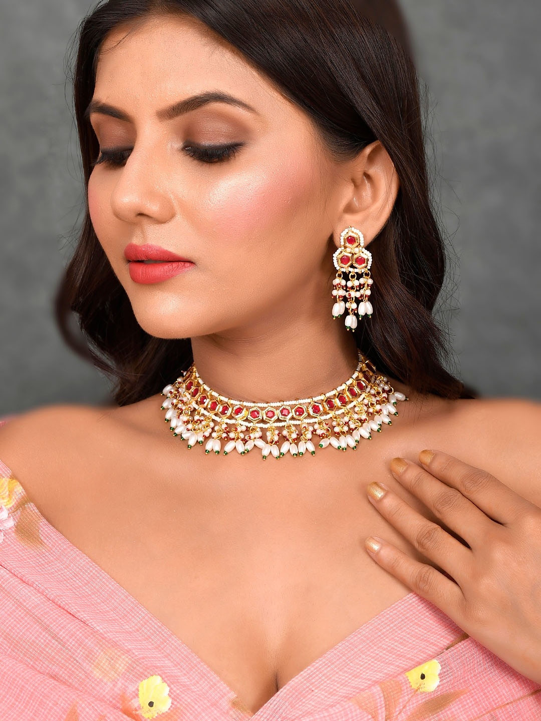 

DASTOOR Gold-Plated Red Stone & Beaded Jewellery Set