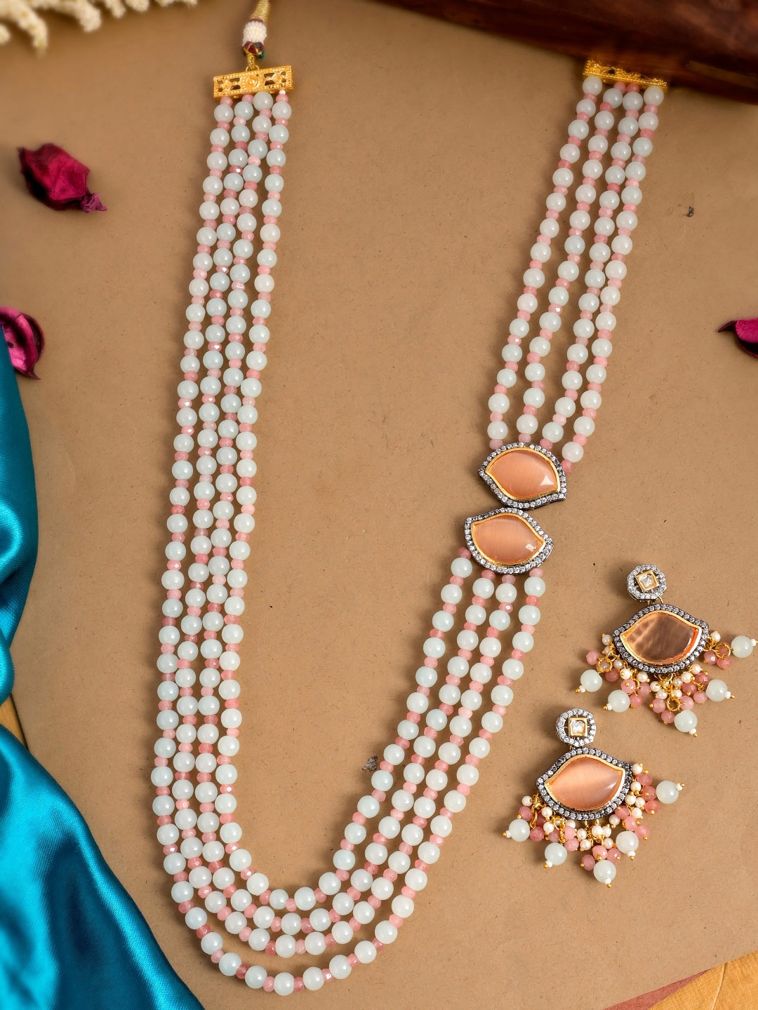 

DASTOOR Gold-Plated Peach & Cream Kundan Studded Jewellery Set