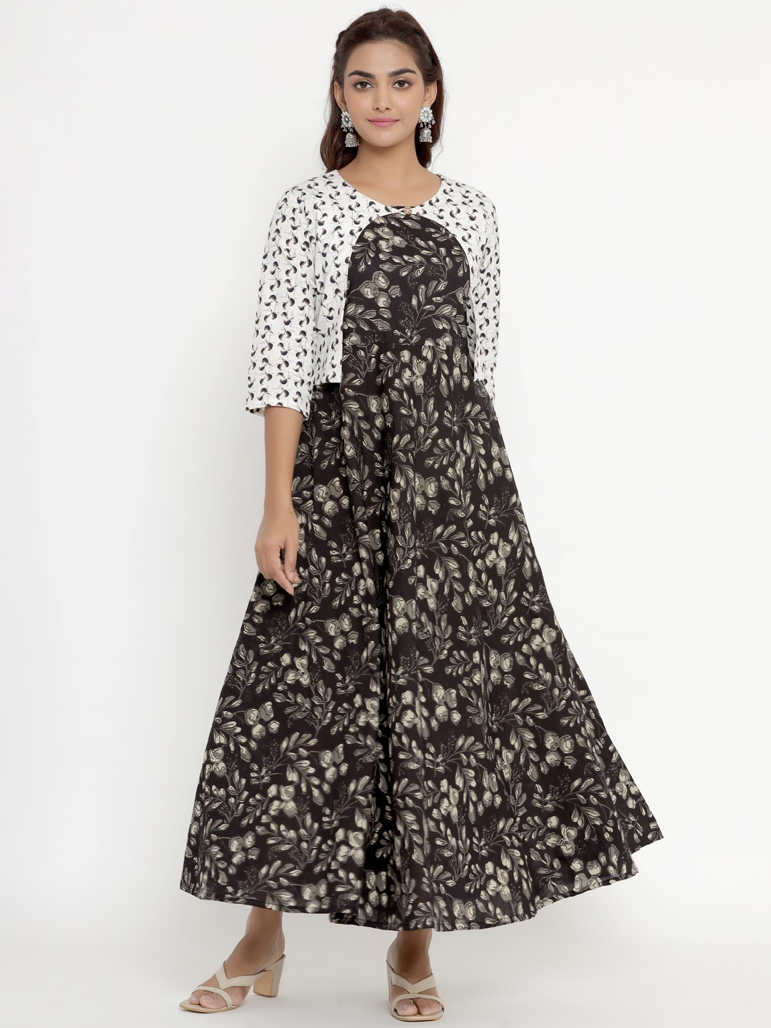 

MIRAVAN Women Black & Beige Floral Printed Anarkali Kurta