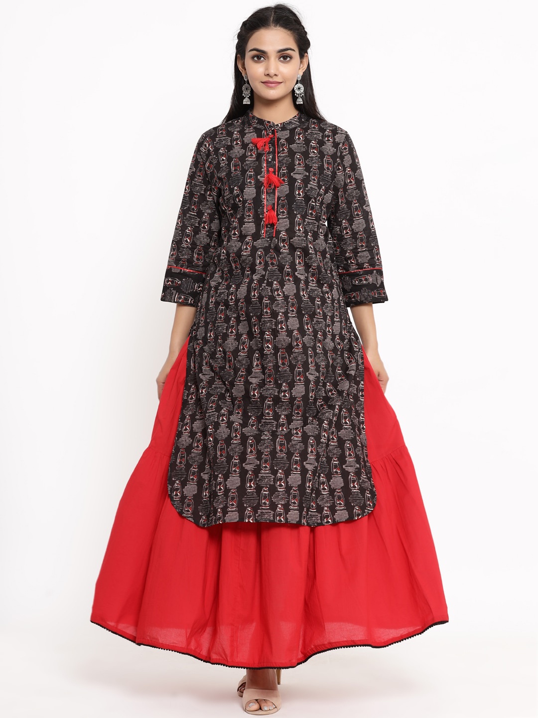 

MIRAVAN Women Black Printed Pure Cotton Kurta with Skirt