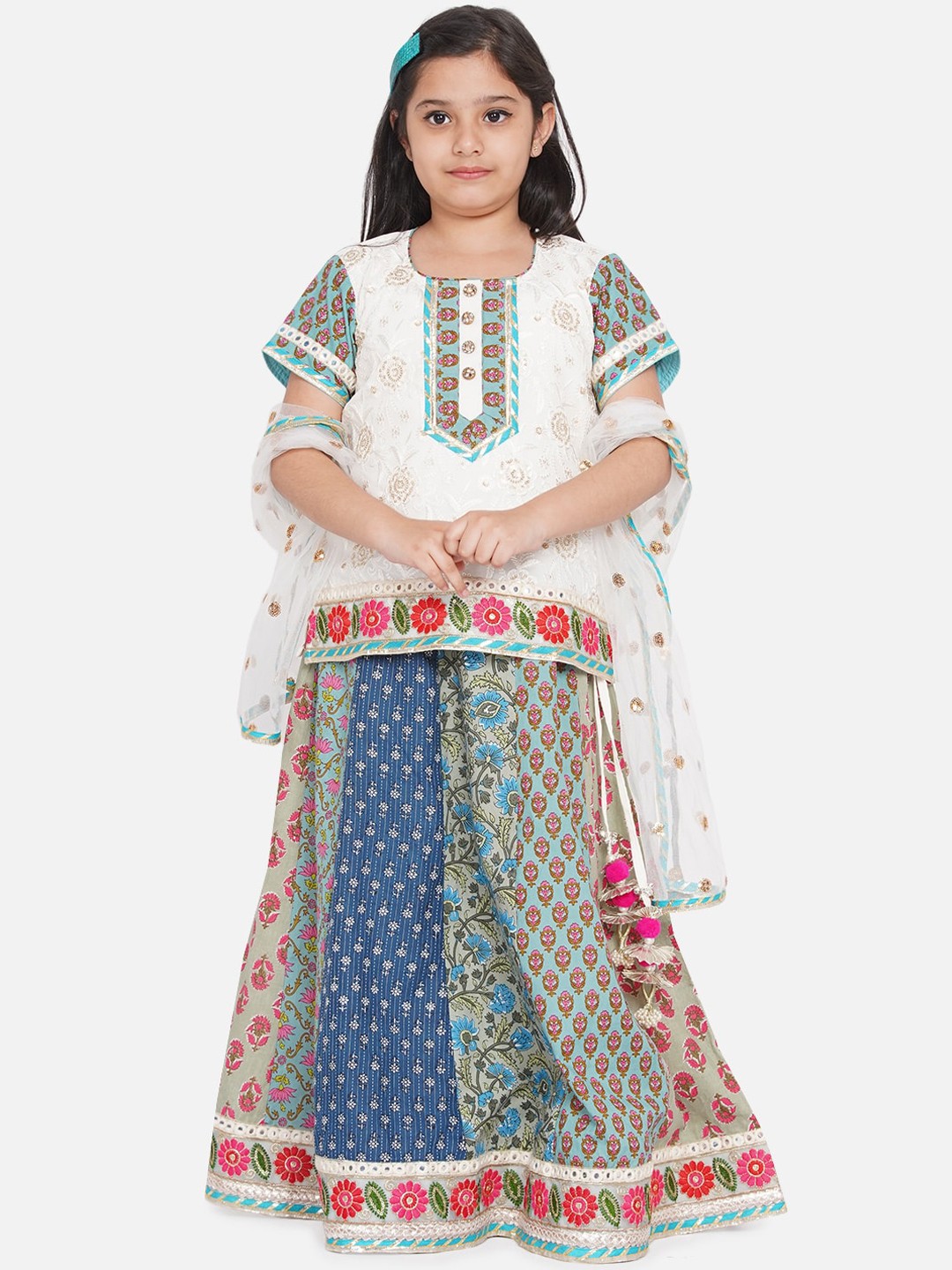 

Little Bansi Girls White Embroidered Pure Cotton Kurta with Skirt