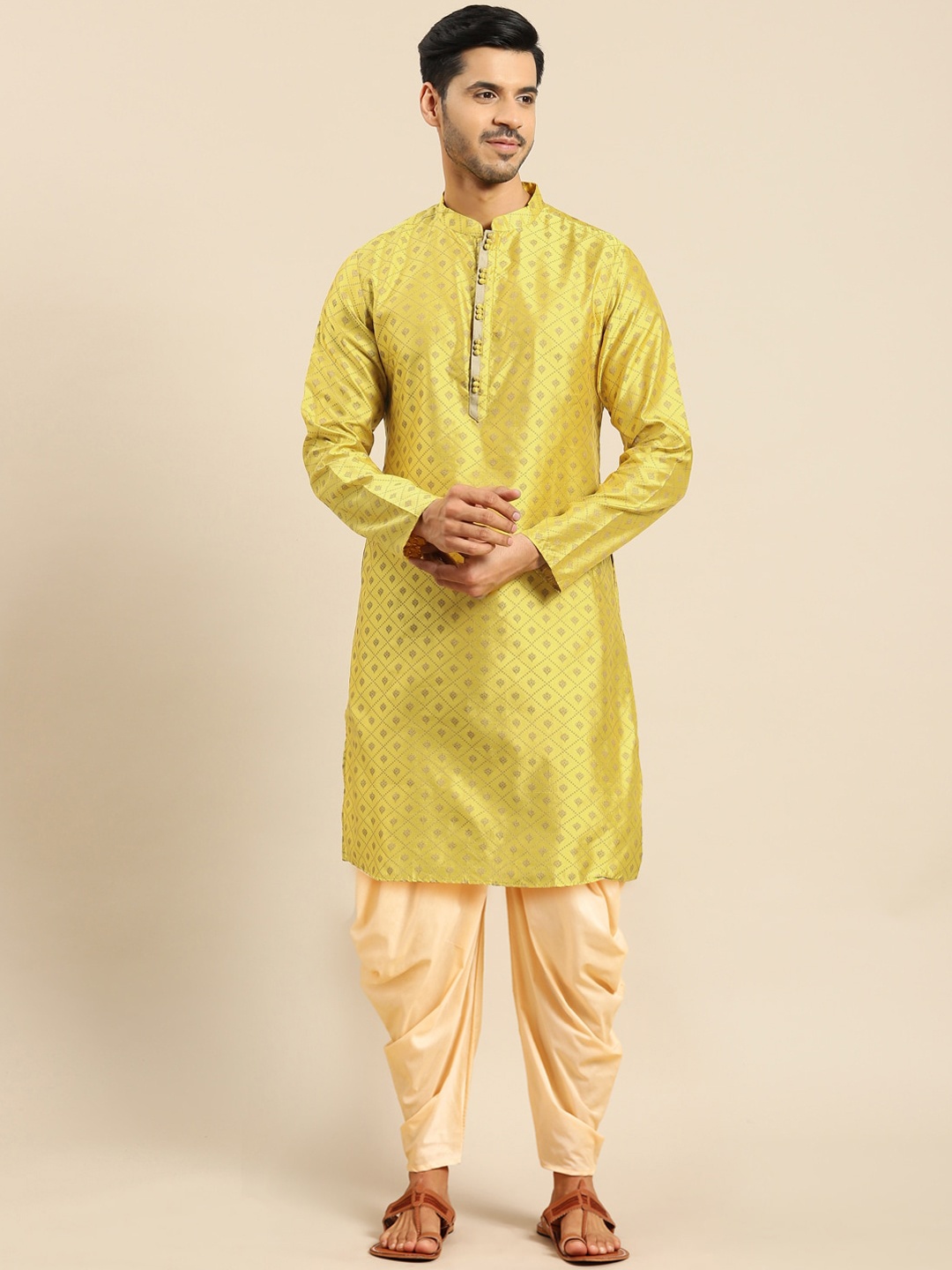 

Amodh by Kisah Men Yellow Kurta with Dhoti Pant