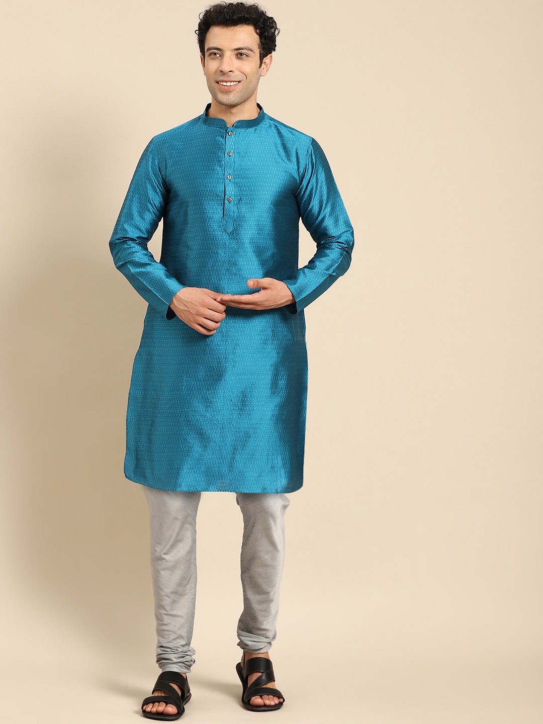 

Amodh by Kisah Men Teal Printed Kurta with Churidar