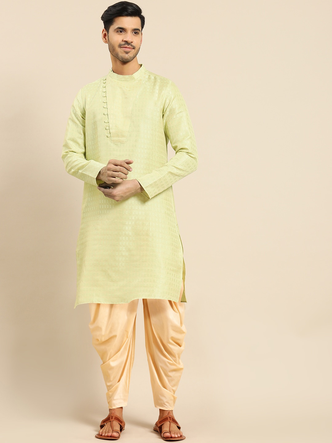 

Amodh by Kisah Men Yellow Printed Kurta with Dhoti Pants