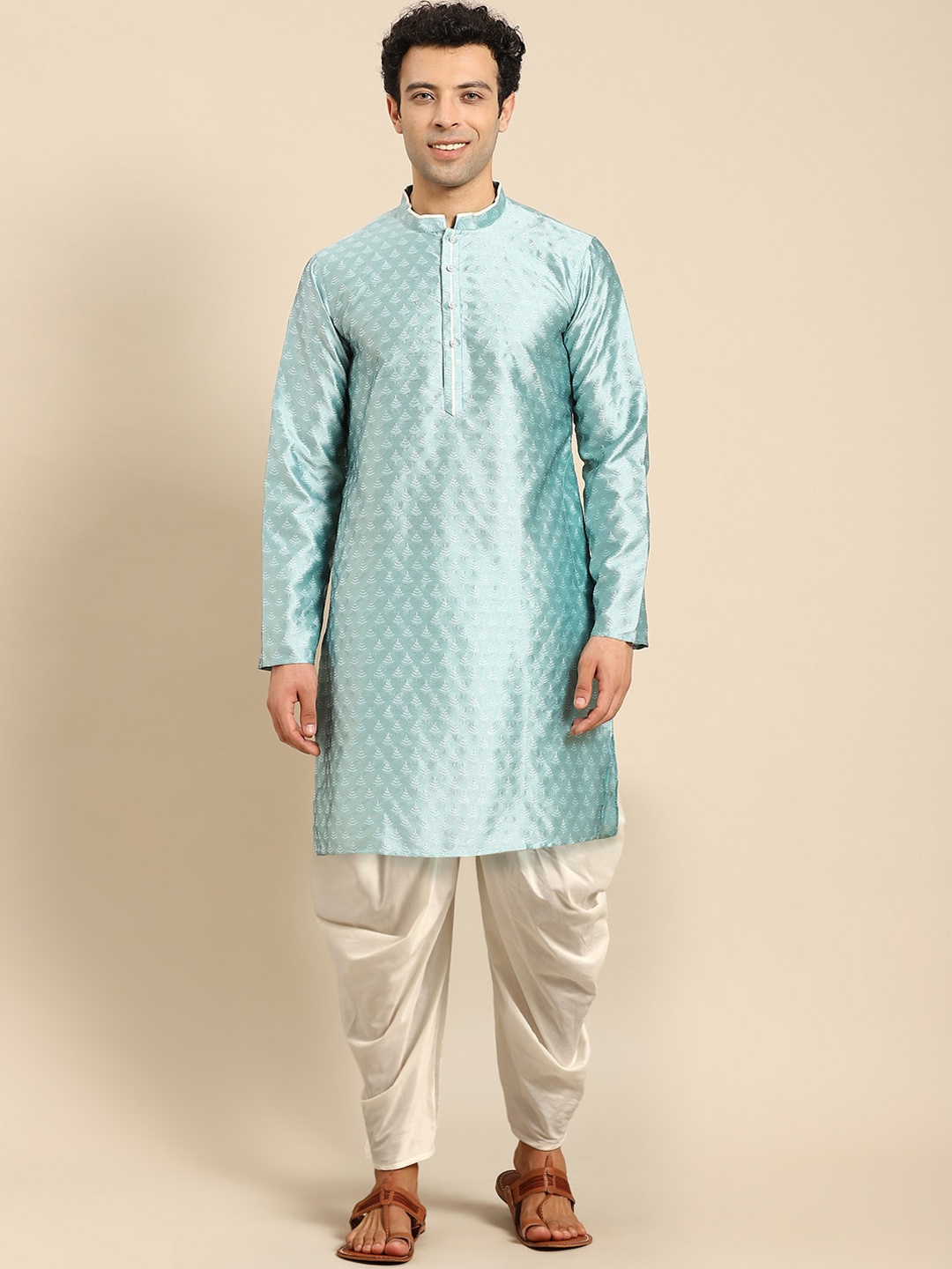 

Amodh by Kisah Men Blue Printed Kurta with Dhoti Pants