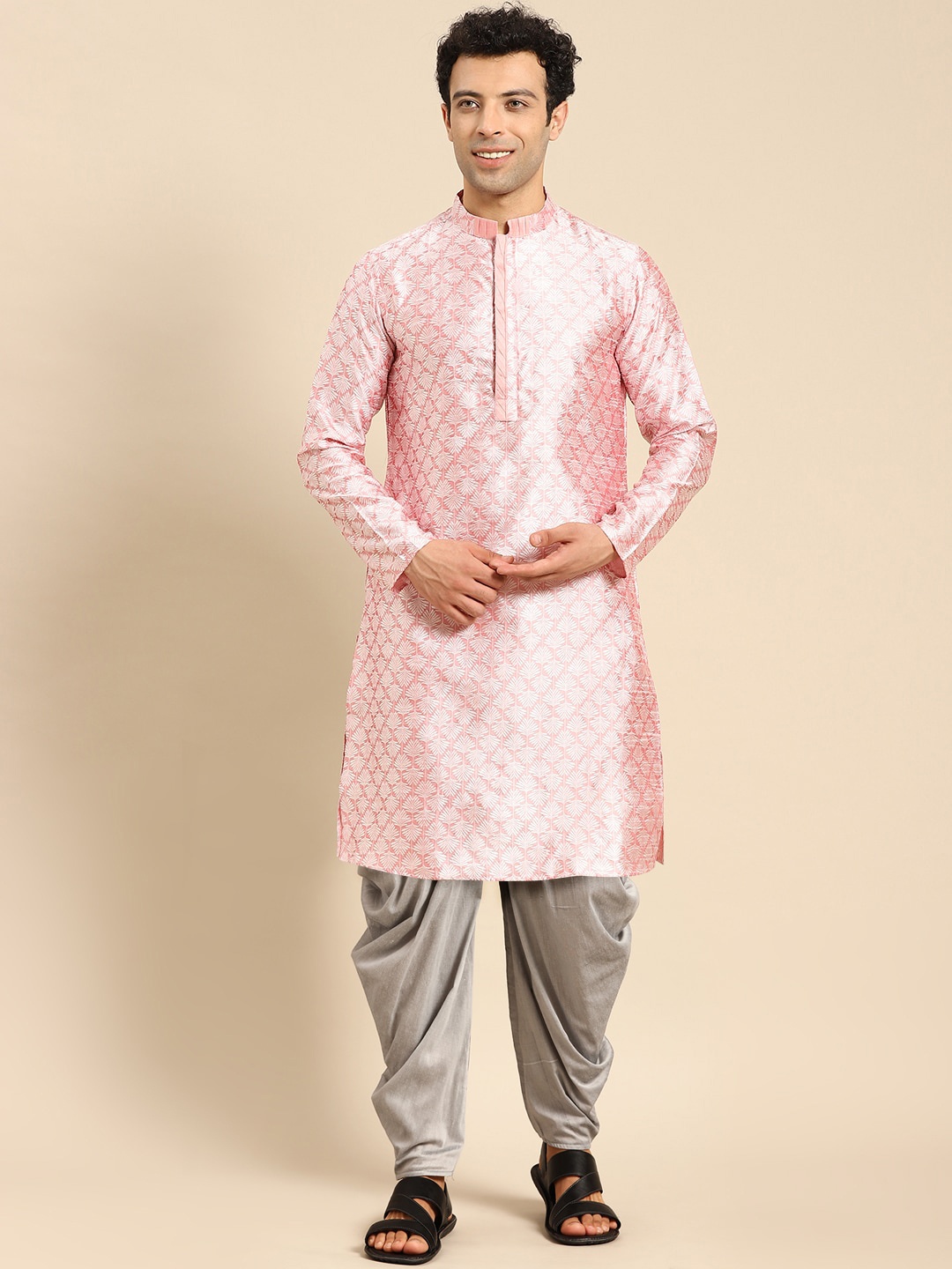 

Amodh by Kisah Men Pink Kurta Set with Dhoti Pants