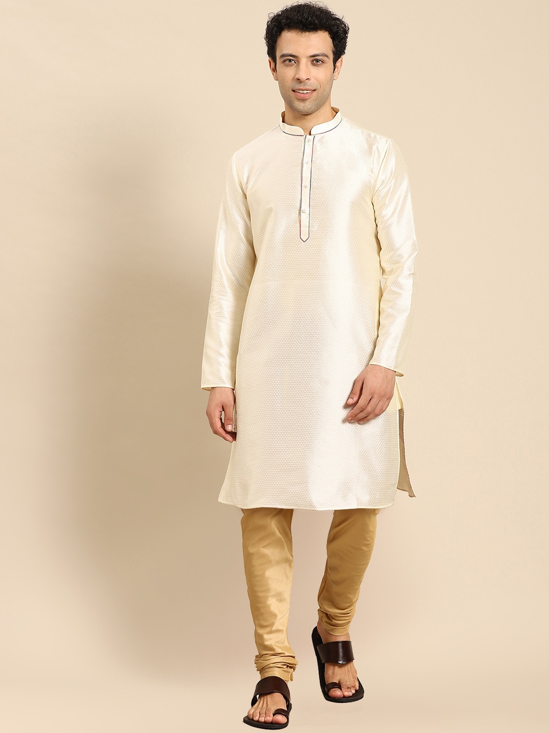 

Amodh by Kisah Men White Kurta with Churidar