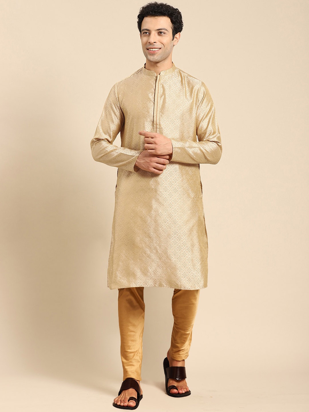 

Amodh by Kisah Men Beige Kurta with Churidar
